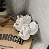 Tênis Esportivo Infantil Masculino Dad Shoes 2026 Verão Novo Retro Malha Vazada Calçados Estudante Leve Corrida Feminino