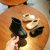 Botas femininas, botinhas infantis, camada dupla de algodão e fleece, novo estilo outono e inverno, sapatos de couro para bebê menina, botas estilo Martin para meninas, sapatos para bebês