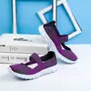 Sapatos femininos leves transfronteiriços sapatos de comércio exterior sapatos femininos AliExpress novo primavera e verão banda elástica respirável moda sapatos femininos leves verão