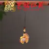 Pingente de cavalo auspicioso pintado de ébano, chaveiro de cavalo do zodíaco Yiming Xianyuan com borla Xizang, decoração de bolsa