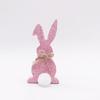 Venta caliente transfronteriza de pequeños adornos de conejo de Pascua de madera para escritorio de patio, productos de madera, adornos de conejo rosa