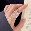 Anillo de Flor Hueca Estilo Coreano, Anillo de Moda de Lujo Ligero, Sencillo y Exquisito, Anillo de Flor Versátil