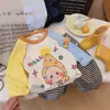 Camiseta de Manga Larga para Niños 2026 Primavera Nuevo Estilo Parche de Dibujos Animados Lindo Mangas Patchwork para Niños y Niñas Estilo Coreano Camiseta Base Moderna