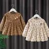 Delantal infantil, babero de manga larga para comer, bata impermeable y resistente a las manchas para bebés niñas, vestido tipo bata de pana para bebé, ropa protectora