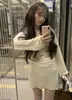 Enviado Agora, Atualização de Tamanho: Conjunto Elegante Coreano Novo Estilo Suave Tricô Fino Top + Saia Emagrecedora