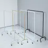 Estante de exhibición para tienda de ropa, perchero de pie tipo pórtico, estante de una barra, estante de exhibición móvil con ruedas