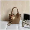 Bolso Cesta Casual Simple con Patrón de Lichi Retro, Bolso de Mano Versátil para el Día a Día, Bolso Cruzado Elegante para Oficinistas