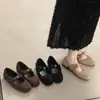 Zapatos planos bajos de estilo francés para mujer, nueva colección primavera-verano 2026, adecuados para combinar con faldas, zapatos Mary Jane de gamuza, zapatos de noche, mocasines