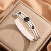 Moda Transfronteriza Pulsera de Acero de Titanio Caliente Femenina No Descolorante Elegante Versátil Personalidad Completa de Diamante Pulsera de Lujo Ligero Red Social Venta al por Mayor