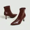 Botines retro de cuero suave color marrón rojizo con punta y cremallera lateral al por mayor, adecuados para ir al trabajo y versátiles para otoño e invierno, estilo transfronterizo europeo y americano