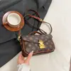Bolso Cuadrado Pequeño de Lujo Ligero con Textura de Gama Alta, Nicho, para Mujer, Nuevo Bolso de Mano Estampado de Moda 2025, Bolso Cruzado Popular Sencillo