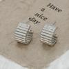 Aguja de Plata S925 Corea del Sur Diseño Nicho Dongdaemun Aretes Geométricos Simples Versátiles en Forma de C