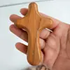 Nuevos Productos Transfronterizos Europeos y Americanos Portátil de Madera Cruz Joyería Adornos Plegaria Cruz de Mano Cruz Hecha a Mano