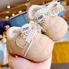 Sapatos de Bebê Solado Macio Antiderrapante Primavera e Outono Novo Estilo Sapatos para Caminhada de Bebê Menina Iniciante 0-1 Ano Pequena Princesa