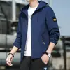 Chaqueta Nueva de Primavera 2024 para Hombre con Capucha Moda Adolescente Chaqueta Delgada Top Casual para Deportes al Aire Libre