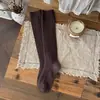 Sapatos, meias de algodão para panturrilha feminina, meias de lã grossas e quentes para outono e inverno, meias longas listradas com gola V estilo coreano em off-white