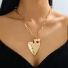 Tendência de Moda Transfronteiriça Colar com Pingente de Coração Personalizado Adequado para Mulheres Usarem Diariamente ou em Festas de Dia dos Namorados