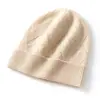Cachemir 2026 Outono/Inverno Novo Chapéu Casual Feminino de Malha de Cor Sólida de Alta Qualidade para Exterior Quente de Peso Pesado com Listras Cruzadas