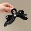 Pinza para el Cabello de Tiburón Estilo Dopamina para la Parte Trasera de la Cabeza, Pasador Elegante Estilo Coreano, Nueva Pinza de Garra Acrílica con Forma de Corazón 2026