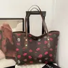 Novo Produto de Nicho: Bolsa Tote Estampa de Cerejas Fofa, Bolsa de Ombro Versátil de Grande Capacidade, Bolsa Tote de Mão para Mulheres