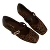 Zapatos Mary Jane de suela plana, estilo retro francés, estampado de leopardo, punta cuadrada, modelo nuevo 2026, zapatos de una correa, poco profundos, zapatos de abuela de gamuza
