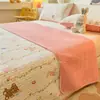Cubrecama de Terciopelo de Leche, un lado de terciopelo y un lado de algodón puro, Nuevo 2025, Universal para las Cuatro Estaciones, Colcha Acolchada Tatami, Juego de Tres Piezas de Sábanas