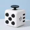 Fabricantes de origen en stock al por mayor 3.3cm agujero abierto cuadrado hilos de descompresión descompresión cubo de Rubik infinito dados juguetes