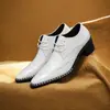 Zapatos de vestir de cuero para hombre, estilo coreano moderno de talla grande, zapatos para hombre transfronterizos, zapatos casuales de vestir de moda, zapatos de punta festivos para boda