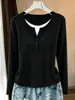 Moda Otoño 2026: Camiseta de Manga Larga de Algodón Puro para Mujer, Estilo Coreano, Cuello Henry, Falso Dos Piezas, con Diseño de Cuello en Y para un Look Juvenil