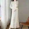 Conjunto de Duas Peças Outono/Inverno 2026: Suéter de Tricô Gola Redonda em Lã Pura com Mangas Longas, Bordado Tridimensional, Design Vazado, Saia Longa
