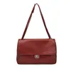 26S Bolso Pequeño Estilo Chanel de Cuero Texturizado CF para Debajo del Brazo, Bolso Tote de Alta Gama para Viajes Diarios, Bolso de Hombro Moderno de Gran Capacidad