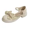 Moda Verão 2026 Sapatos Mary Jane Femininos Vazados de Fundo Plano Laço Sapatos Pequenos de Couro Sapatos Individuais Femininos Combinando Saias Sandálias Femininas