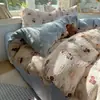 Juego de ropa de cama de cuatro piezas de algodón 100% clase A para dormir sin ropa, funda de edredón de algodón puro con estampado de dibujos animados fresco y lindo estilo ins, juego de tres piezas para dormitorios de estudiantes