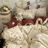 Juego de ropa de cama de cuatro piezas de algodón puro de grado A para maternidad e infancia, ins amigable con la piel, adecuado para dormir sin ropa, sábana bajera y funda de edredón de gasa de doble capa, juego de tres piezas para estudiantes