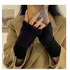 Luvas de Tricô Sem Dedos da Moda para Mulheres, Luvas Versáteis de Meio Dedo Quentes para Outono e Inverno, Luvas Simples de Pelúcia de Cor Sólida