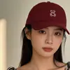 Gorra de Béisbol Bordada de Oso de Dibujos Animados Linda con Acabado de Alta Gama, Elegante y que Afina el Rostro, Gorra Versátil para Cabezas Grandes