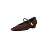 Zapatos Mary Jane versátiles y elegantes de ante con hebilla metálica, colección otoño 2026, tacón medio grueso, punta cuadrada pequeña, zapatos de mujer de cuero genuino