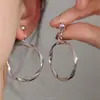Lleno de Vibras Retro~ Aretes Rojos de Angora con Diseño Único, Estilo Hong Kong, No Requieren Perforación, Estilo Hepburn