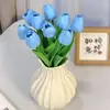 Flores Artificiais de PU Transfronteiriças, Tulipas Artificiais Realistas, Flores Artificiais para Decoração de Casamento, Decoração de Casa, Buquês de Flores de Mão e Peças Decorativas