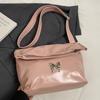 Bolsa Tote de Couro Macio de Nicho de Alto Nível e Alta Capacidade da Coreia do Sul Casual Versátil Feminina para Trabalho Bolsa Transversal Preguiçosa
