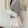 Bolsas de Designer de Nicho para Mulheres 2026 Novo Estilo Coreano Bolsa de Mão com Bolinhas Versátil da Moda Simples para o Dia a Dia Bolsa de Ombro