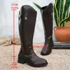 Artículos en stock Botas Altas Largas Retro 2026 Nuevo Estilo Otoño Talla Grande Comercio Exterior Remaches Botas de Caballero Hasta la Rodilla Mujer Artículos en Stock
