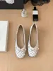 Zapatos de tacón grueso Chuyuji estilo francés elegantes para mujer 2026 Verano tacones altos color champán para ir al trabajo y para la noche, adecuados para combinar con faldas