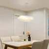 Luminária de Quarto Moderna Minimalista Estilo Lustre de Sala de Estar Luminária Principal de Sala de Jantar Luminária de Quarto Infantil Design Criativo Creme Francês Minimalista