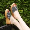 Sandalias de una tira con tacón de cuña para mujer 2025 Verano Estilo Coreano con Pedrería Plataforma de Suela Gruesa y Zapatos de Boca de Pez para Usar al Aire Libre Cómodas Pantuflas de Mamá