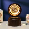 Bola de Cristal Transfronteiriça Base Giratória com Textura de Madeira Luminária Noturna Brilhante Lâmpada do Céu Estrelado 3D Decoração de Mesa Presente Criativo de Feriado