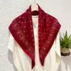 Lenço de Seda Estilo Celebridade, Lenço Quadrado Pequeno de Algodão e Linho com Estampa de Castanha, Cachecol Quente para Primavera, Outono e Inverno Estilo Coreano, Lenço de Cabeça, Lenço de Pescoço