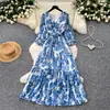 Vestido Largo Estampado con Mangas de Linterna para Mujer, Cuello en V, Cintura Ceñida, Corte A, Atuendo de Vacaciones, Otoño 2026, Estilo de Alta Gama