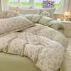 Nuevo Estilo Fresco y Sencillo Juego de Cuatro Piezas Estampado de Algodón Lavado: Funda de edredón, Funda de almohada, Sábana, Juego de tres piezas para dormitorio de una sola pieza con envío gratis
