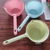 Cor Aleatória Alta Aparência Pegador de Água para Cozinha Concha de Água Doméstica Cabo Longo Plástico Tamanho Grande Criativo Pegador de Água para Banho Rafting